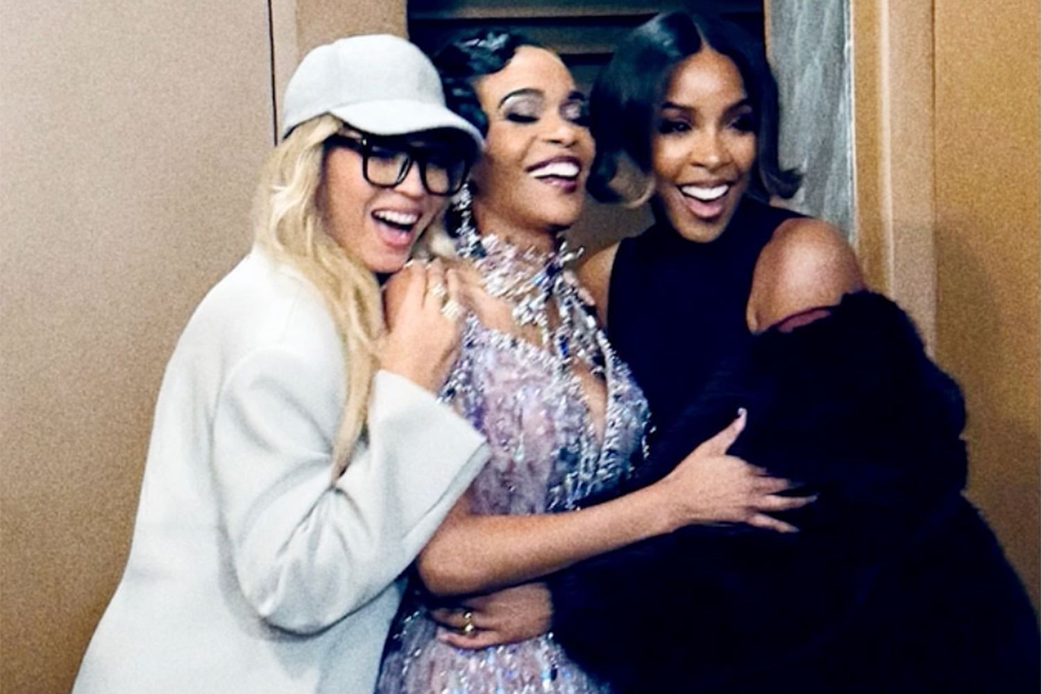 Beyonce, Kelly Rowland Support Michelle Williams at Death Becomes Her