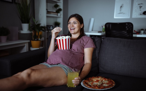 Juno Film Script:  A Teen Pregnancy Comedy-Drama Story You Should Know