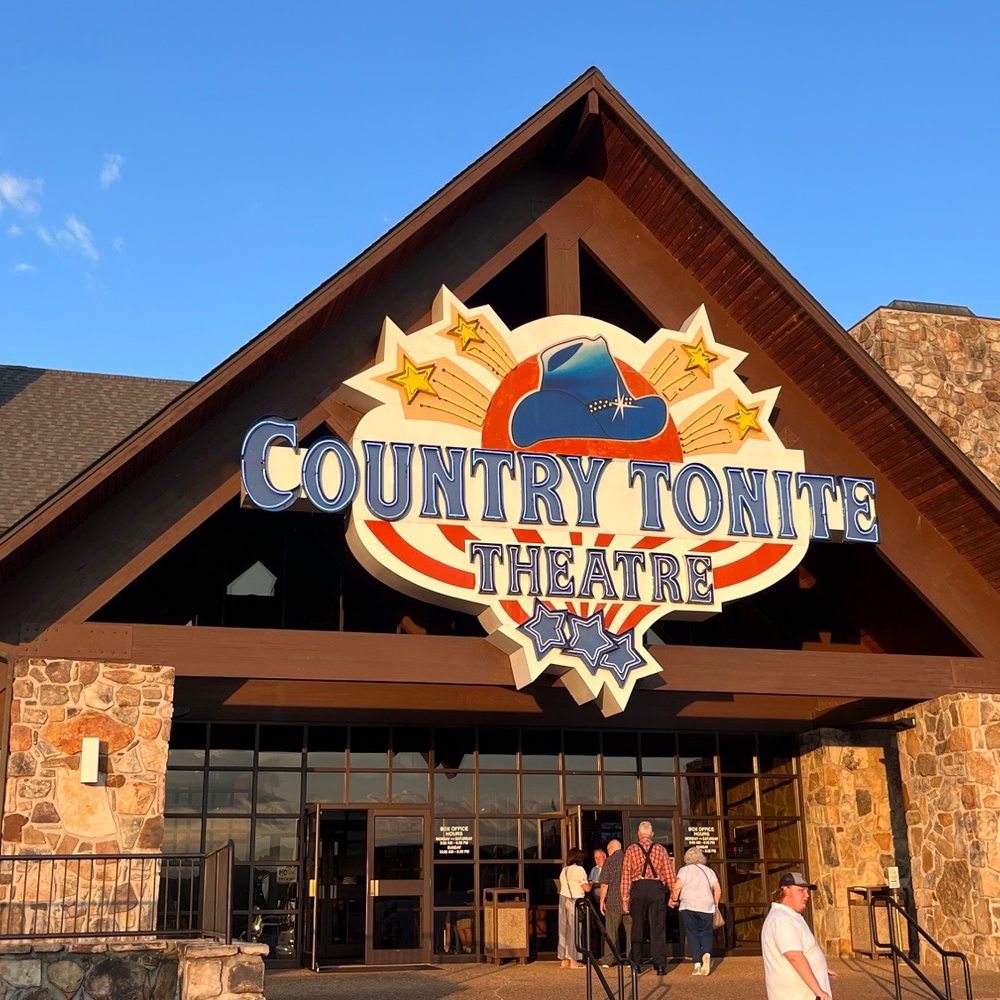 Top-Rated Movie Theaters Near Pigeon Forge TN (Read Reviews)