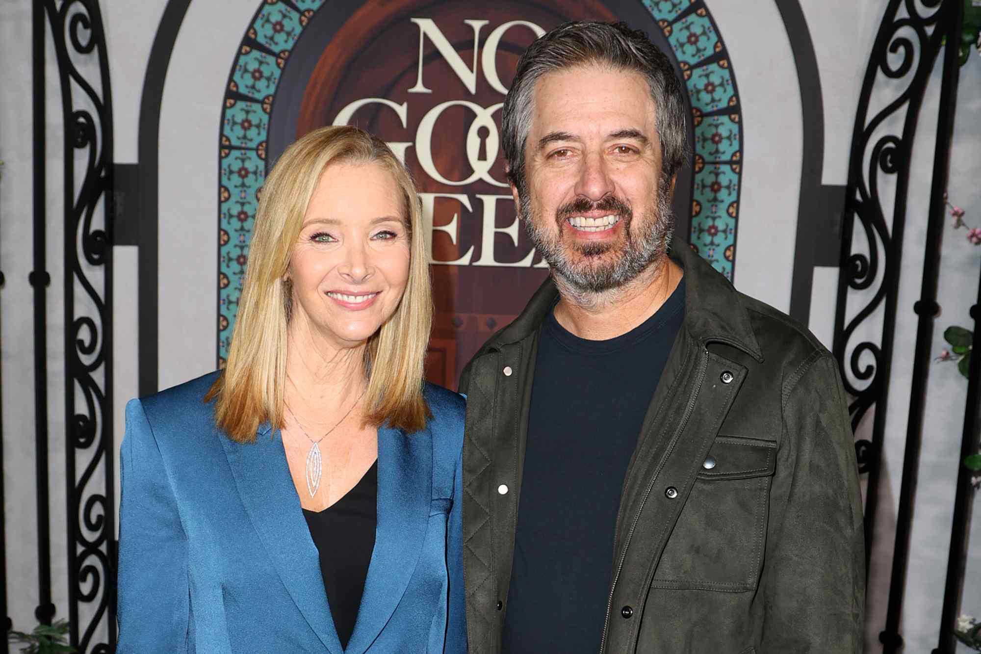 Lisa Kudrow and Ray Romano in Netflix Comedy
