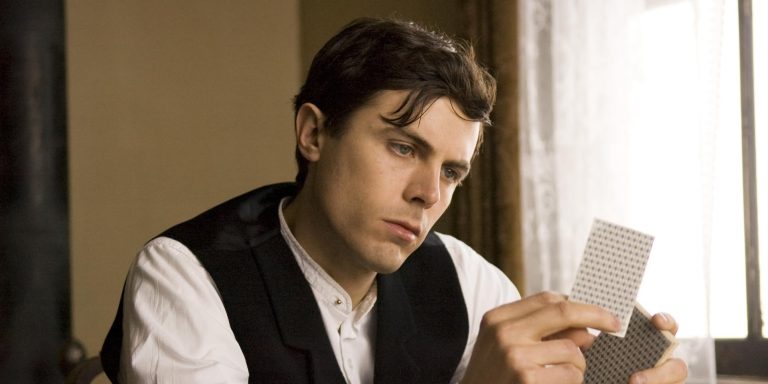 Casey-Affleck-1-e1733491124110.jpg