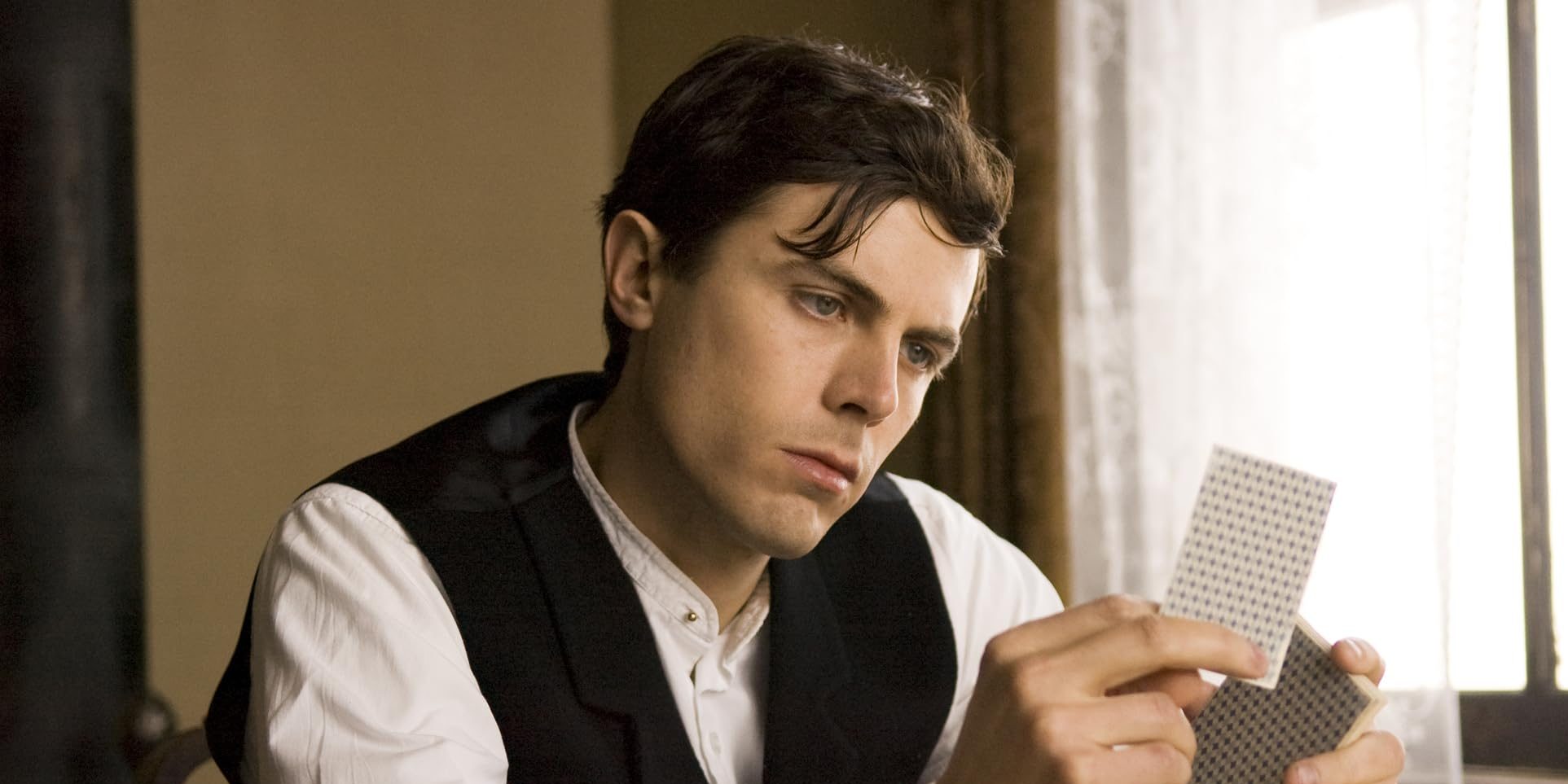 Casey-Affleck-1-e1733491124110.jpg