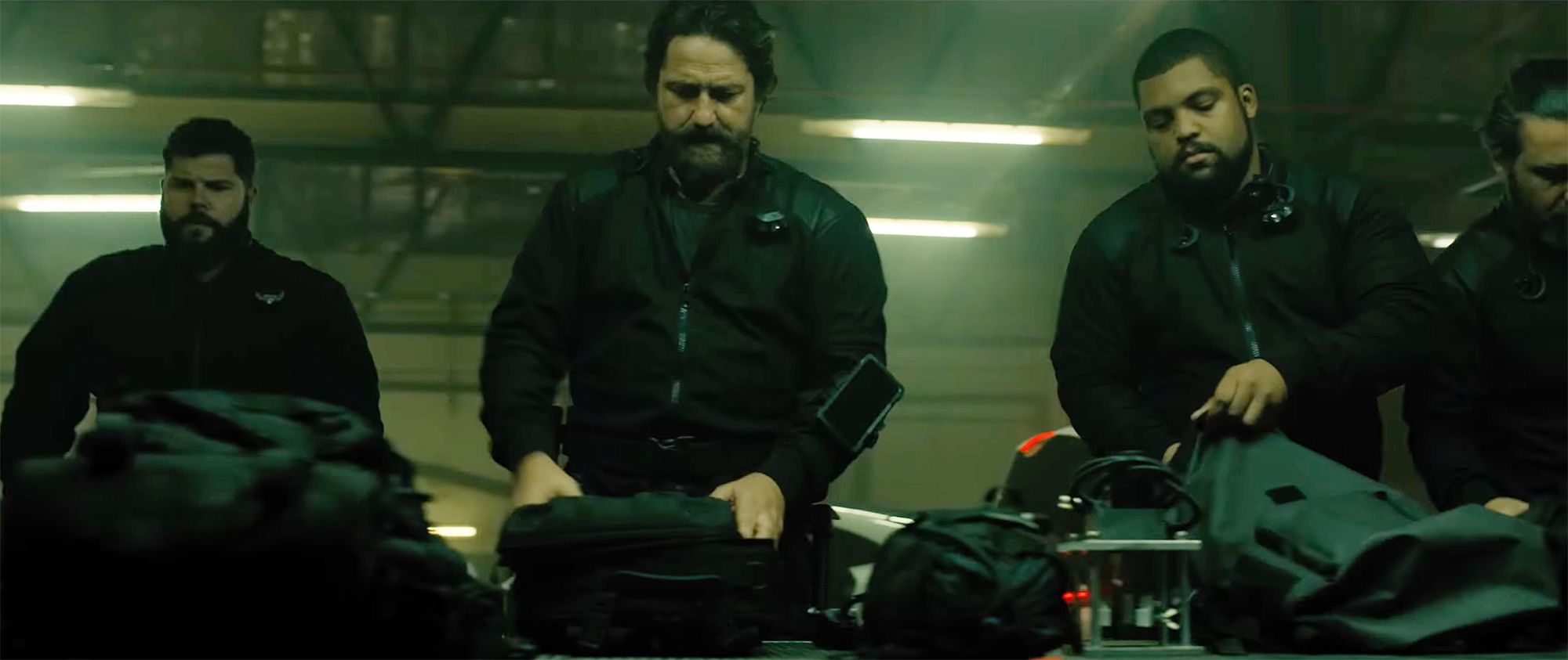Denofthieves2pantfinaltrl3bigTW1.jpg