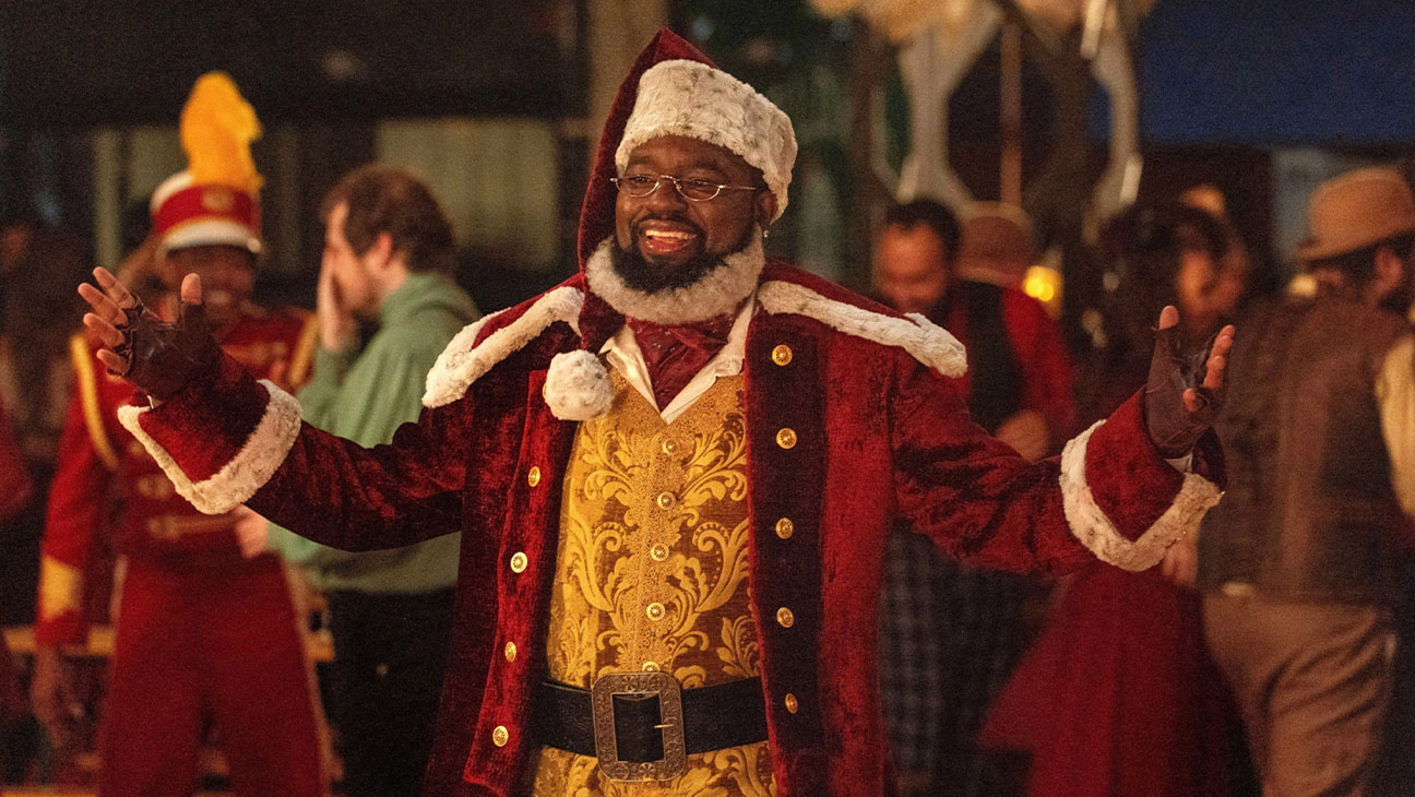 Lil Rel Howery as Santa in 'Dashing Through the Snow'