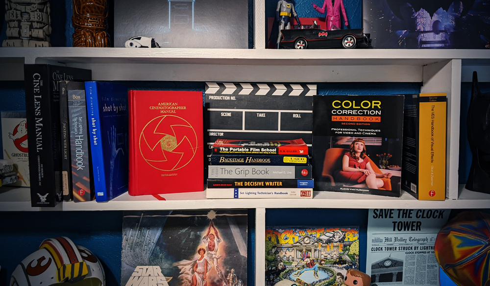 How to choose movie art books (Tips for building your collection)