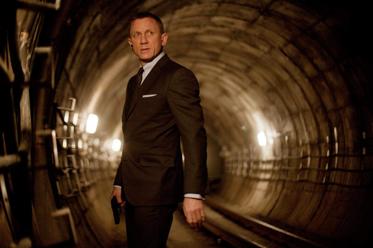 Daniel Craig on Playing Gay in 'Queer,' Bond Typecasting