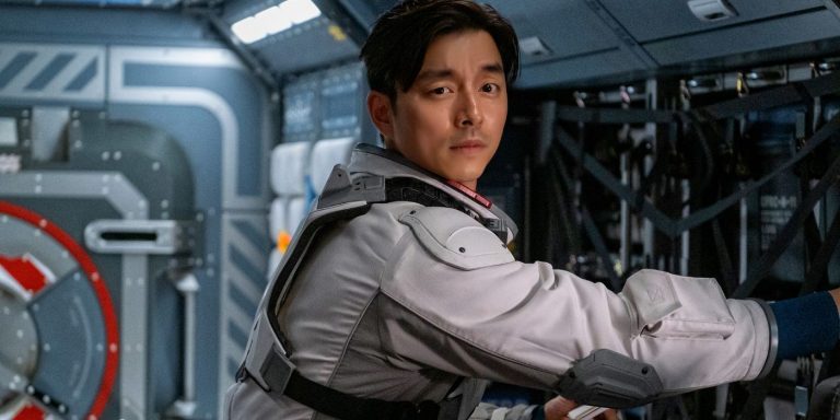 gong-yoo-in-the-silent-sea-on-netflix.jpg
