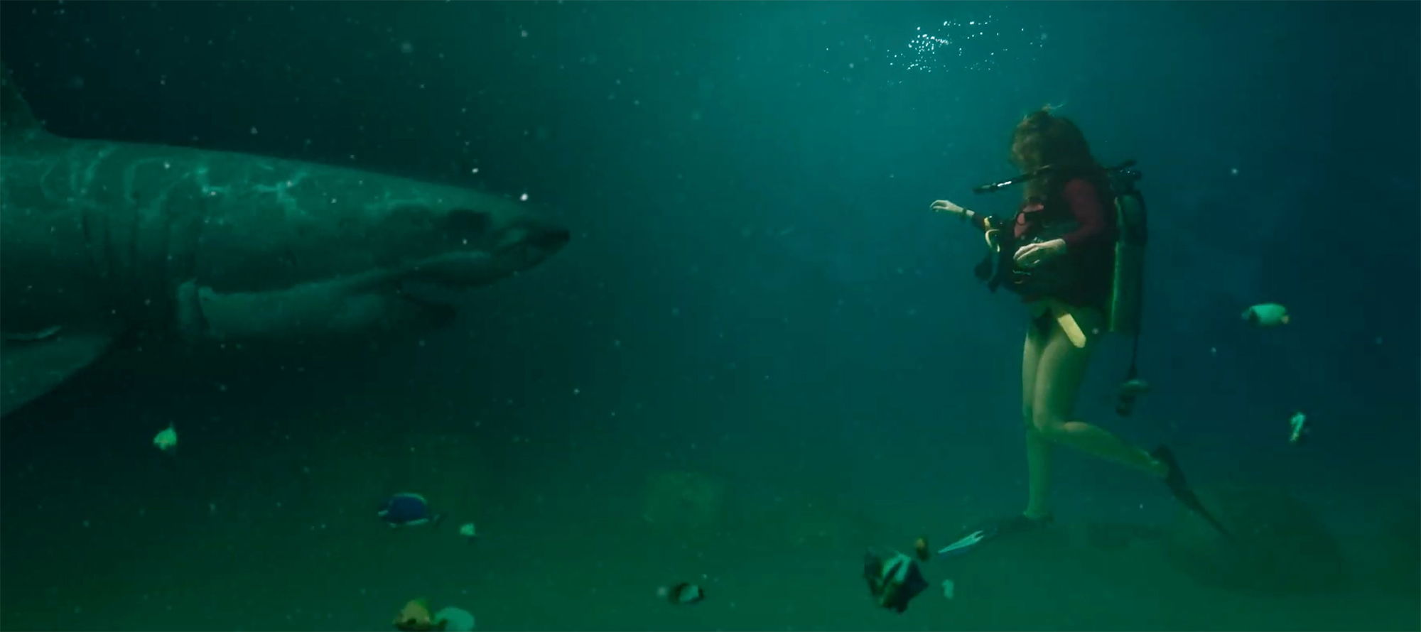 intothedeepSharkpostermainimgTW.jpg