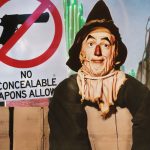 nimeshwhy-the-hell-does-scarecrow-have-a-gun-at-the-end-of-the-wizard-of-oz.jpg