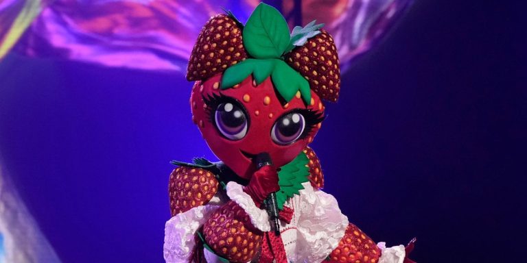 the-masked-singer-12-semi-finals-strawberry-shortcake.jpg