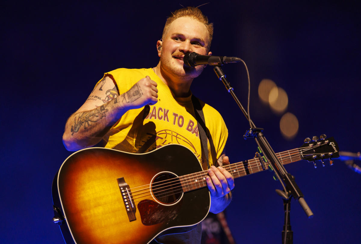 Taylor Swift, Morgan Wallen Lead Nominees