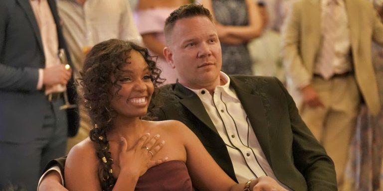 911-lone-star-season-4-episode-18-sierra-mcclain-jim-parrack.jpg