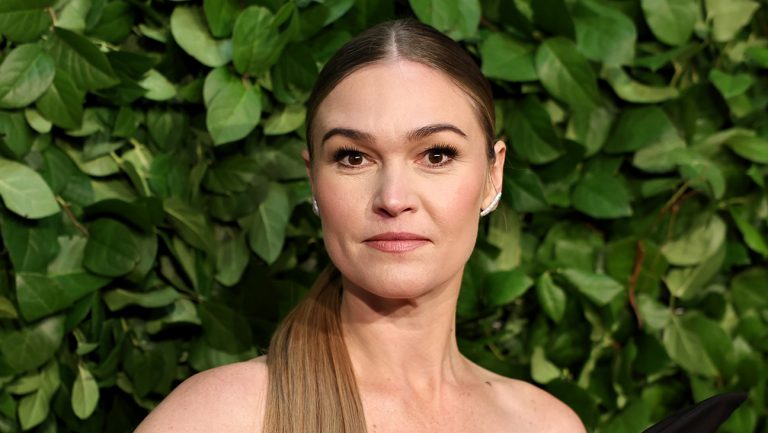 JuliaStilesGettyImages-2187920774.jpg