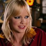 anna-faris-as-serena-in-the-comedy-waiting-1.jpg