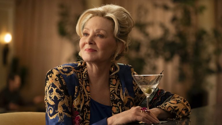 jean-smart_5-H-2024.jpg