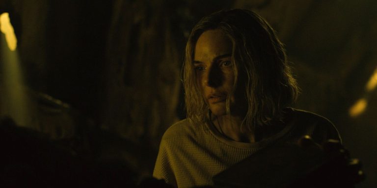 rebecca-ferguson-silo-season-2-episode-9.jpg