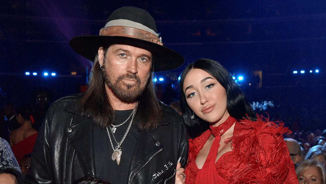 Noah Cyrus Praises Billy Ray Cyrus' New Song Amid Family Tension