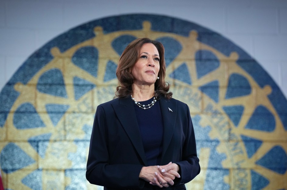 Kamala Harris to Receive 2025 NAACP Image Awards Chairman's Award