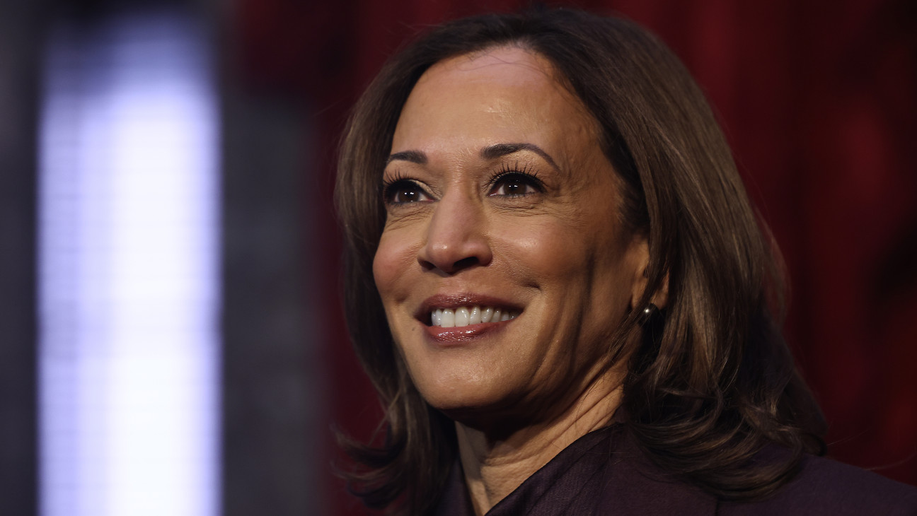 Kamala Harris to Receive 2025 NAACP Image Awards Chairman's Award