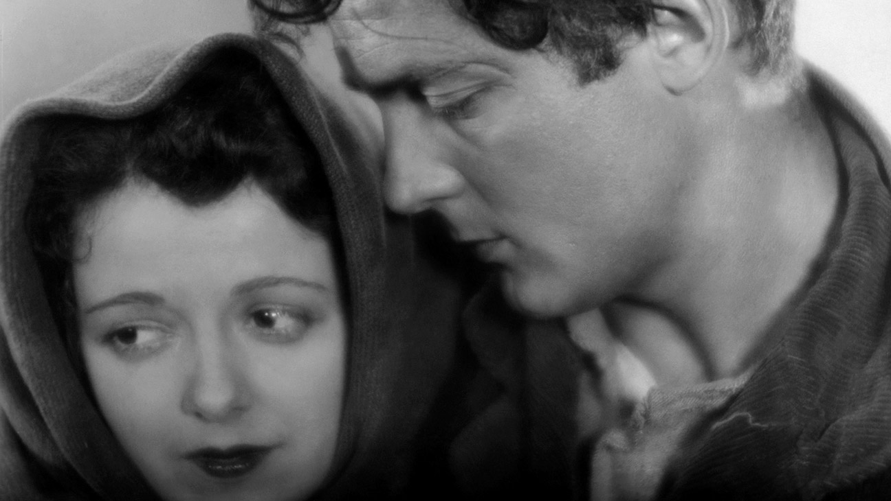 Janet Gaynor and Charles Farrell in 'Street Angel.'