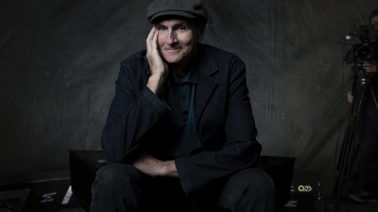 JamesTaylor_PublicityPhoto_Credit_NormanSeeff_GeneralUse2_Color.jpg
