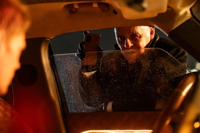 Bill Skarsgard & Anthony Hopkins in Car-Set Thriller