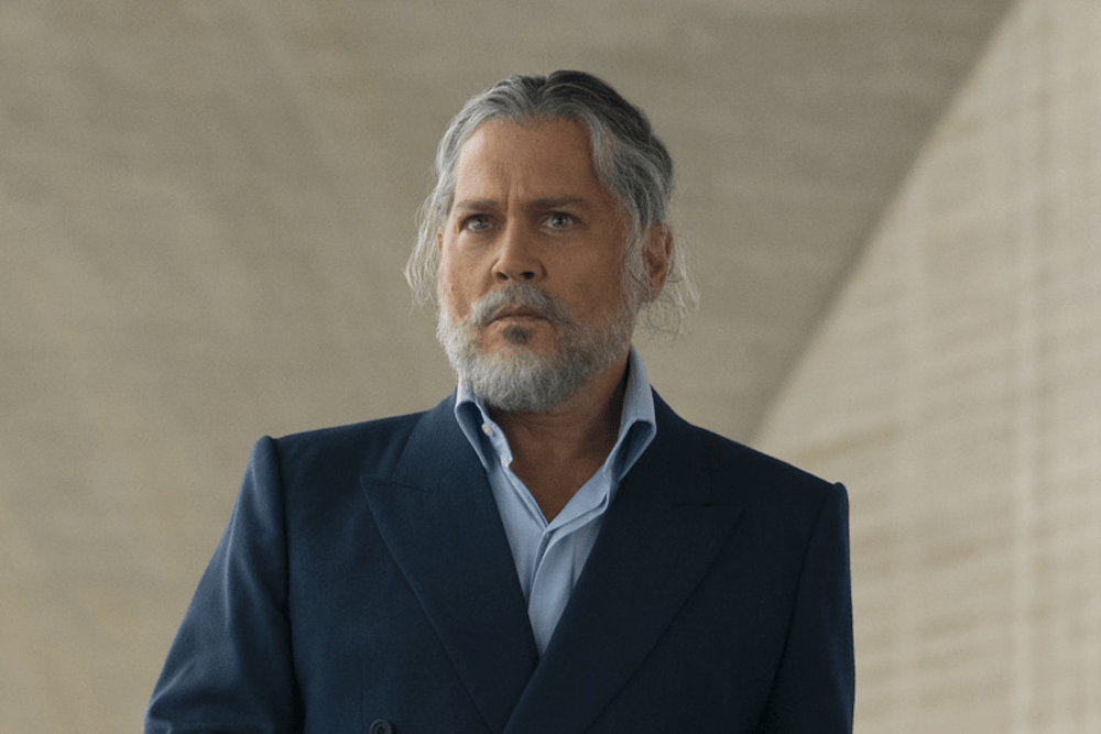 First Look at Star's Hollywood Return in Day Drinker
