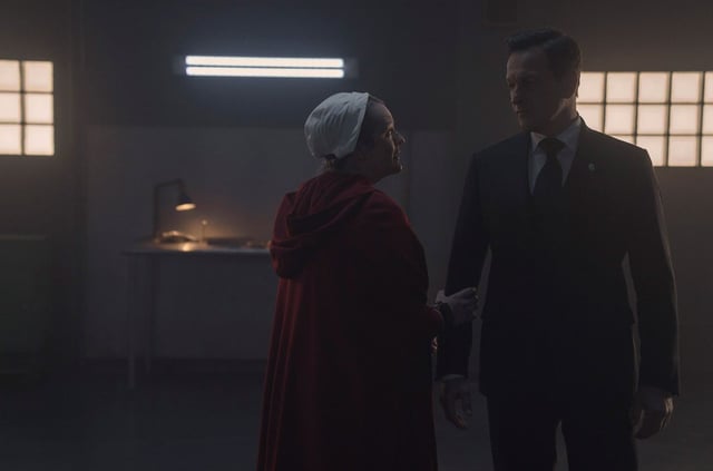 'Look What You Made Me Do (Taylor's Version)' Wows in Handmaid's Tale