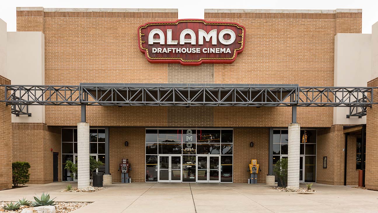 Austin Alamo Drafthouse Unionizes With UAW