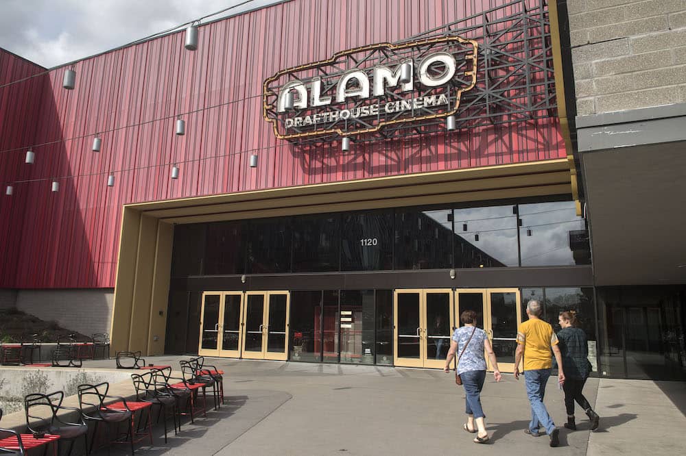 Austin Alamo Drafthouse Unionizes With UAW