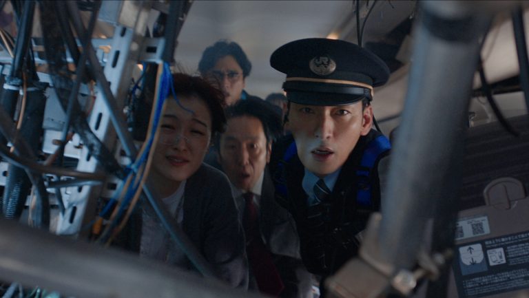 Bullet_Train_Explosion_n_01_12_12_23-1.jpg
