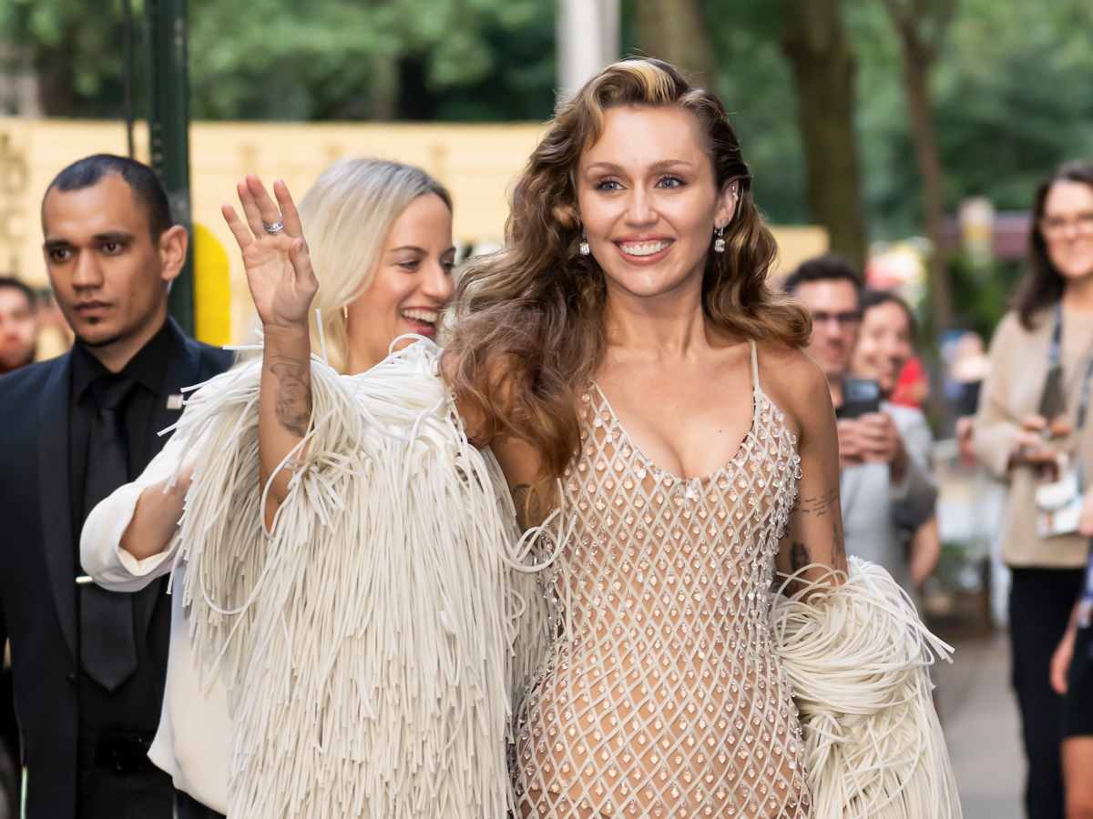 Miley Cyrus Heckled by Angered Fans at Tribeca Premiere