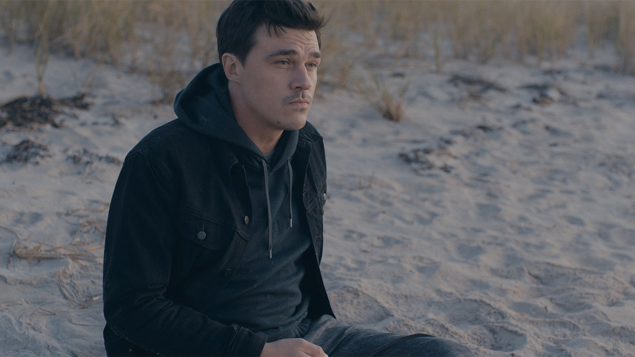 Finn Wittrock Shines in a Drab Character Study