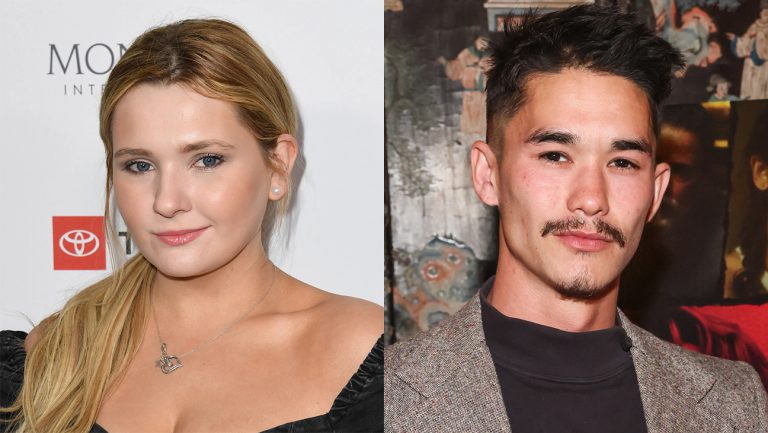 Abigail-Breslin-Boo-Boo-Stewart-Split-2025.jpg