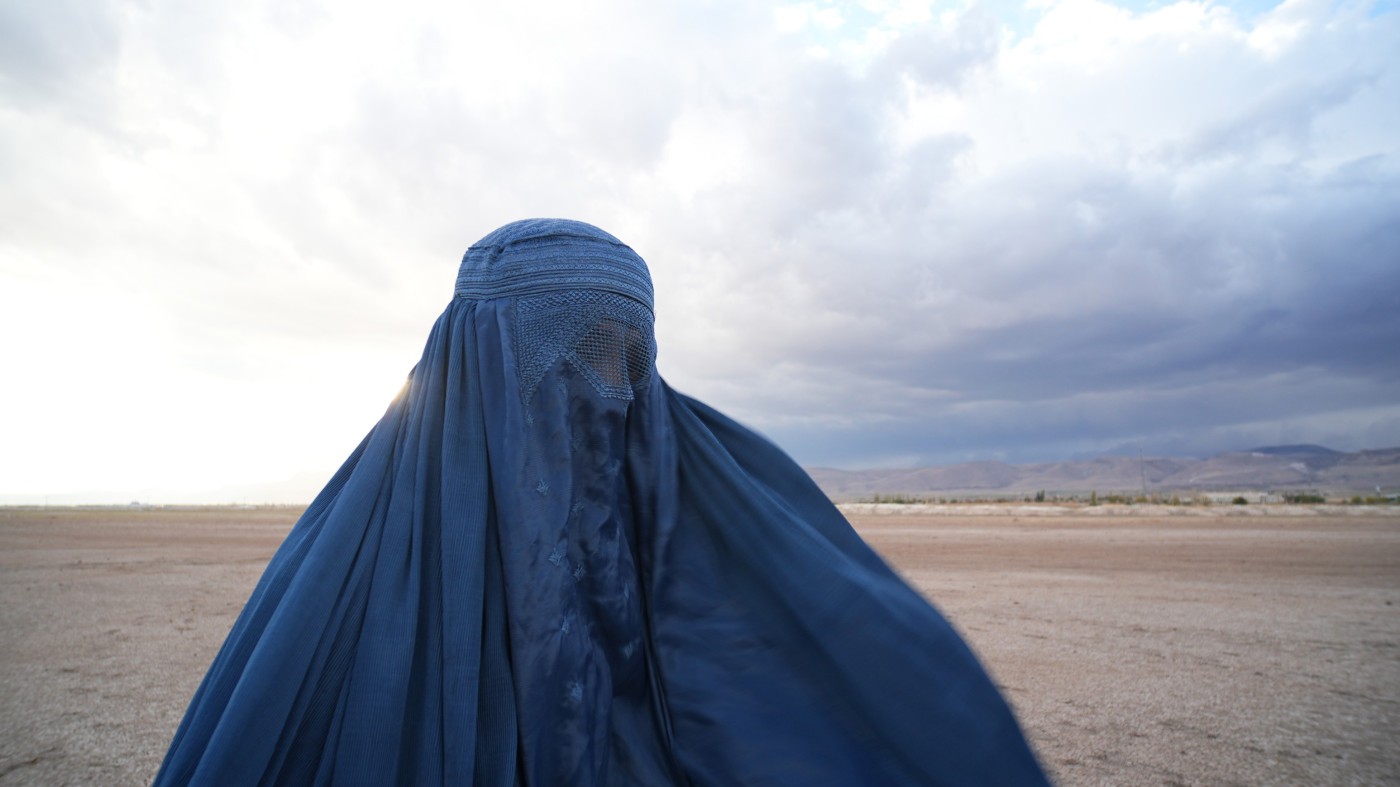 Afghan Woman Transforms (Karlovy Vary Film Trailer)
