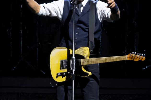 Bruce Springsteen Joins Zach Bryan in Surprise at New Jersey Concert