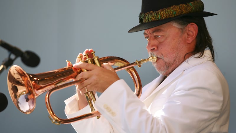 Jazz Legend Known for 'Feels So Good,' Dies at 84