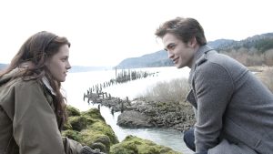 Kristen-Stewart-Robert-Pattinson-Twilight-publicity-H-2023.jpg