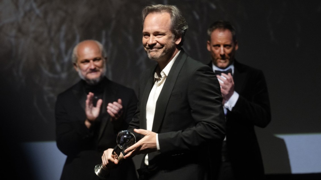 Peter-Sarsgaard-at-KVIFF-opening-ceremony-1-FIlm-Servis-Karlovy-Vary.jpg