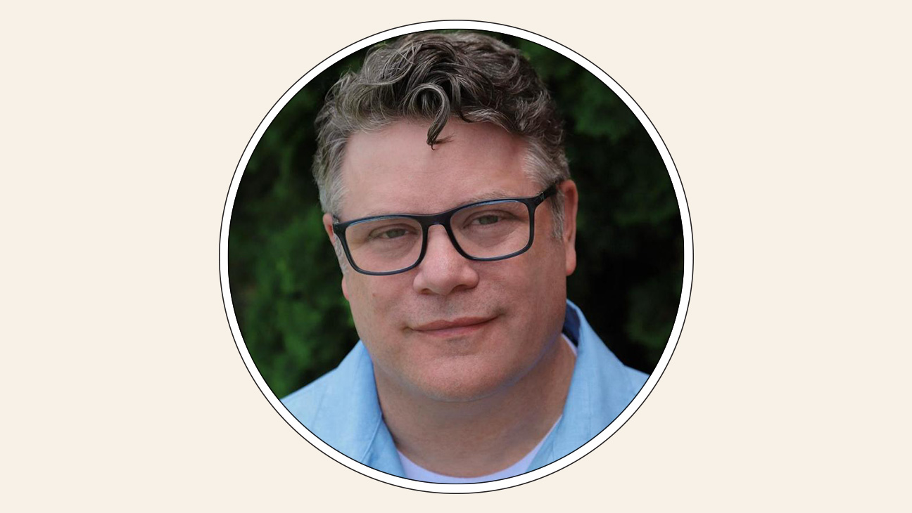 Sean-Astin-Headshot-Template-Publicity-H-2025.jpg