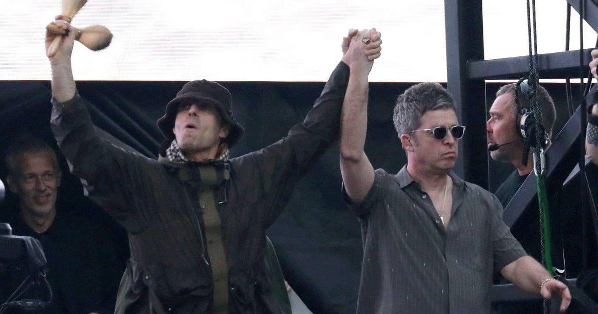 Oasis Fan Dies After Falling During Show at London's Wembley Stadium