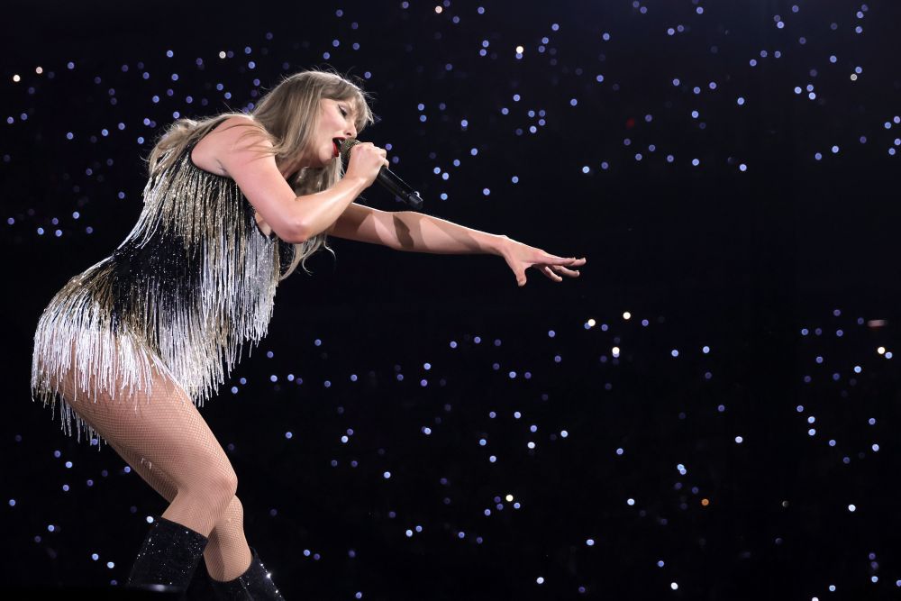 Taylor Swift Announces New Album 'The Life of a Showgirl'
