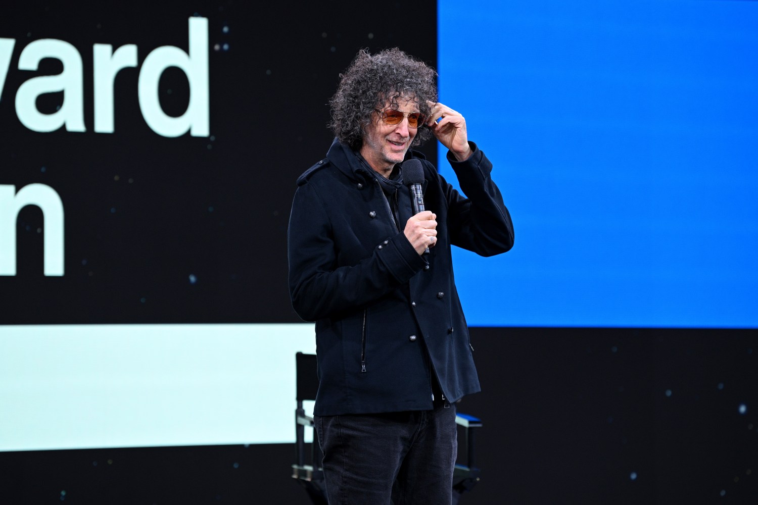 400 Celebs Sign Statement Backing Host