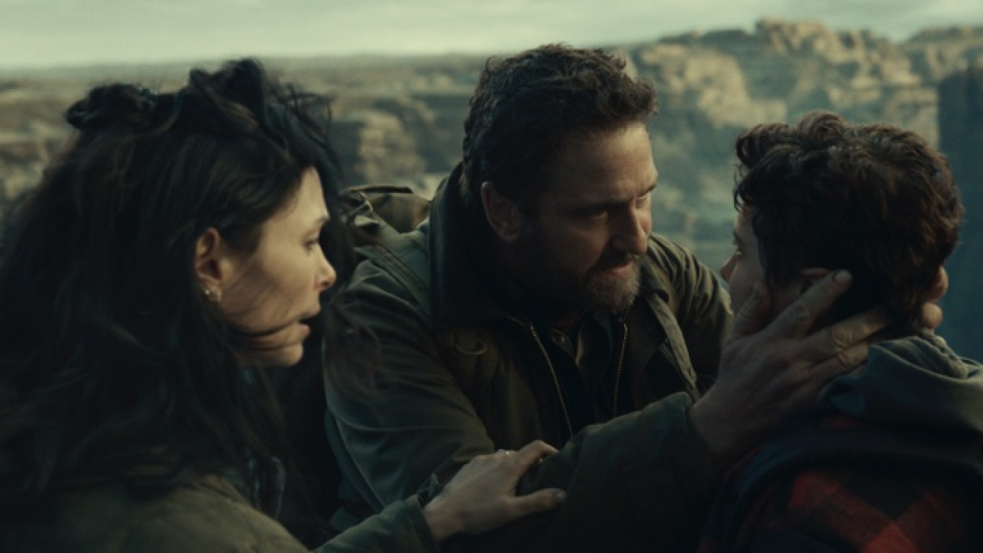 Gerard Butler Dodges More Meteors