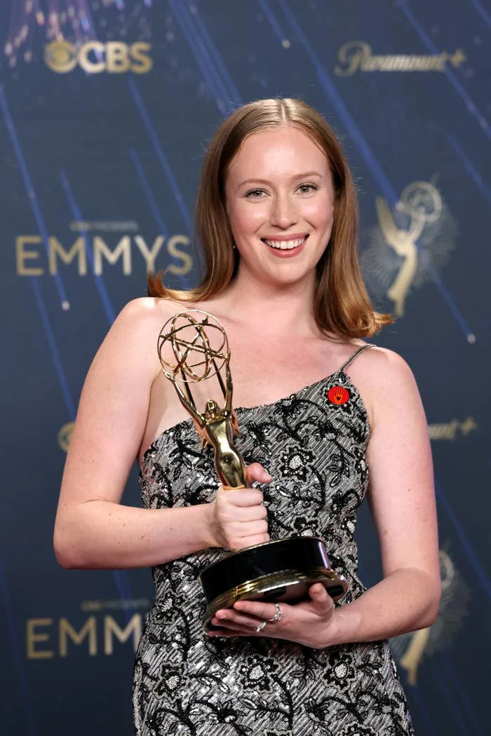 400 Celebs Sign Statement Backing Host