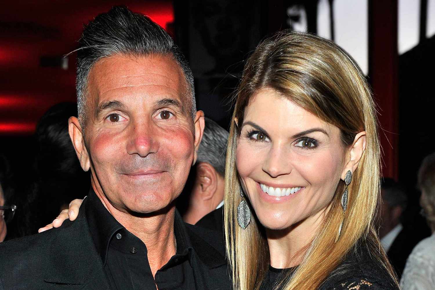 Lori Loughlin, Mossimo Giannulli Split After 28 Years of Marriage