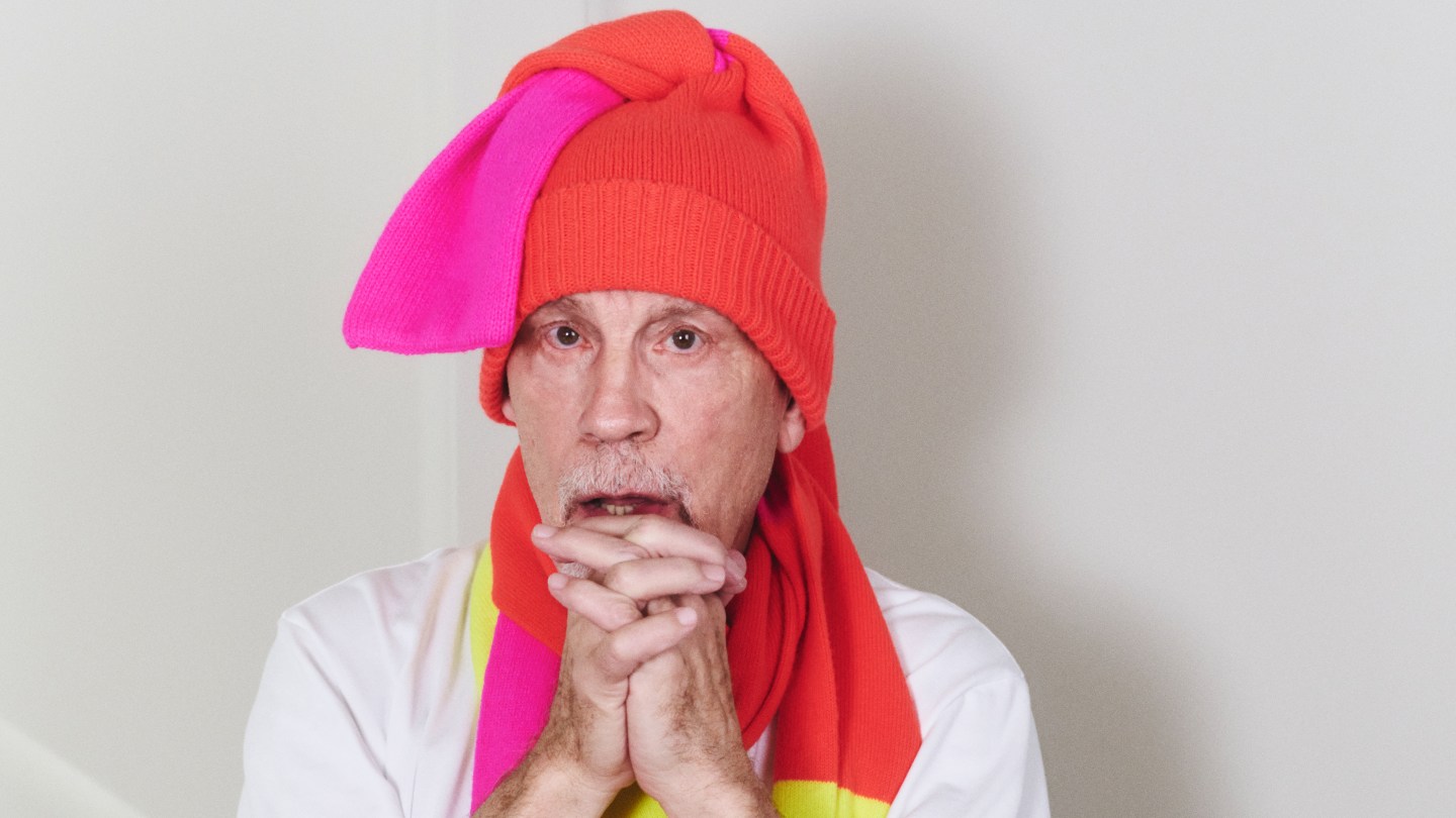 250924_JWAnderson_LoaferBag_JohnMalkovich_S6_0043__R2_HKsRGB.jpg