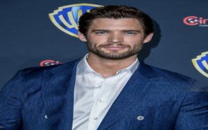 ‘Superman’ Star David Corenswet Modeling for Banana Republic