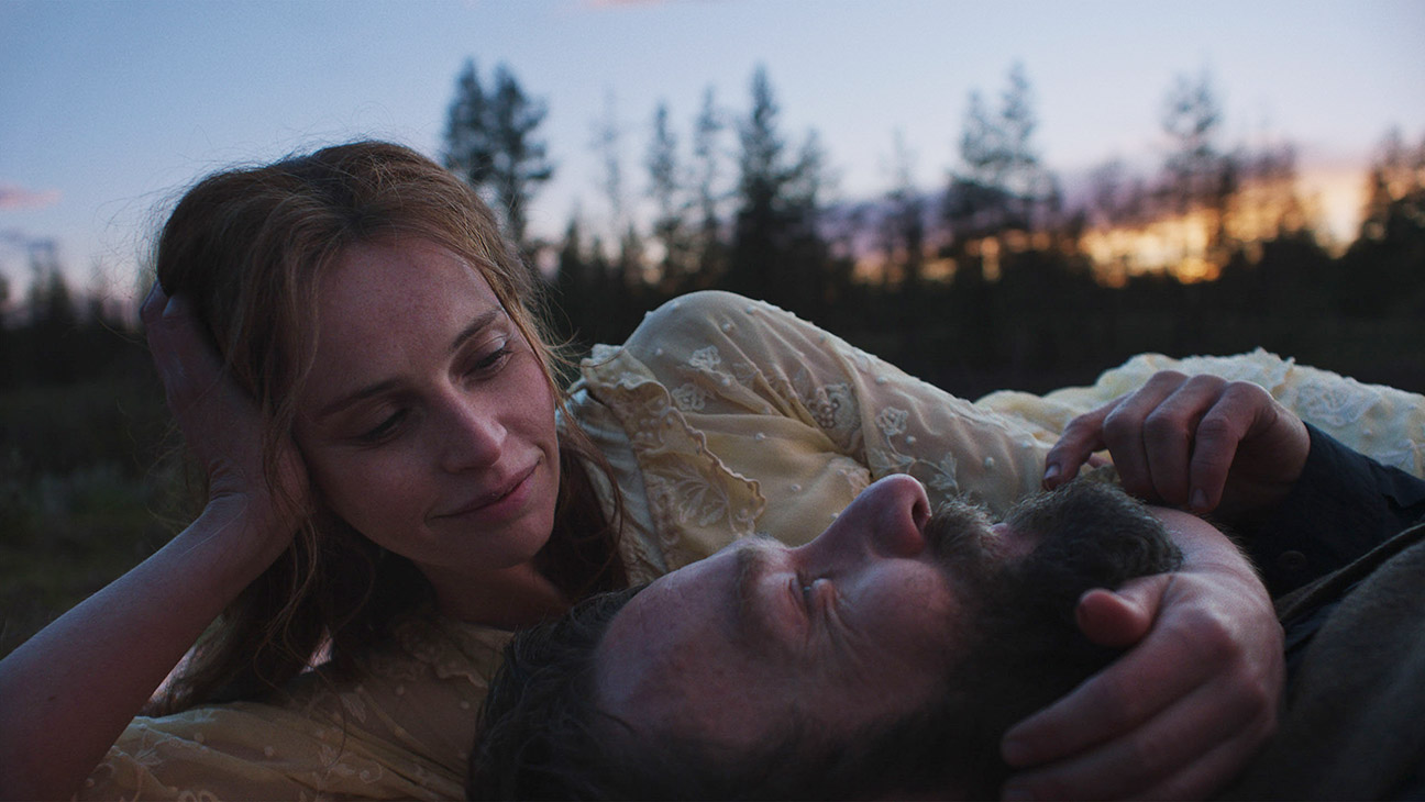 Joel Edgerton, Felicity Jones Lead Netflix Movie