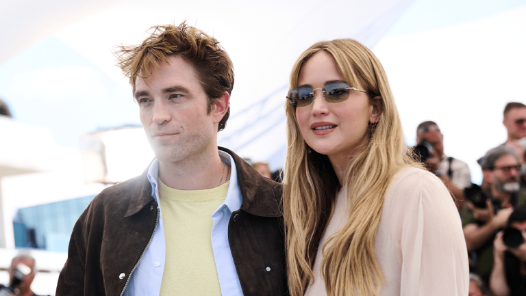 Robert-Pattinson-Jennifer-Lawrence-getty-H-2025.png